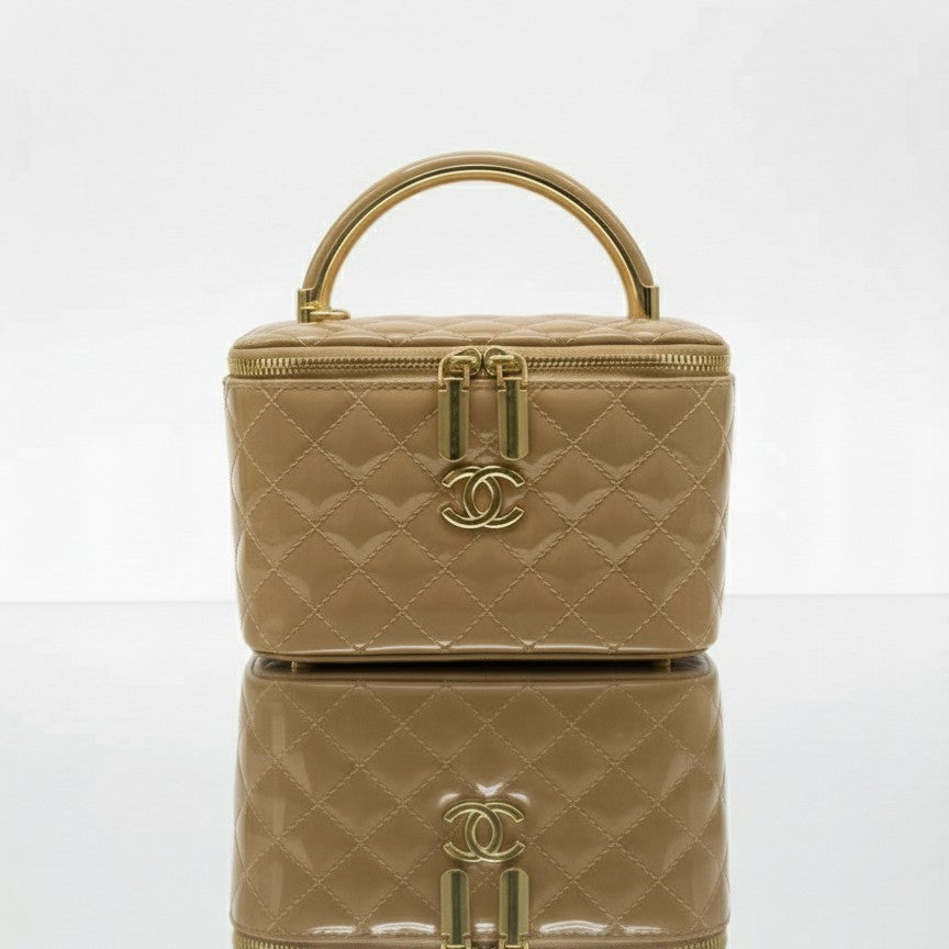 The Quilted Small Top Handle Vanity Case With Chain