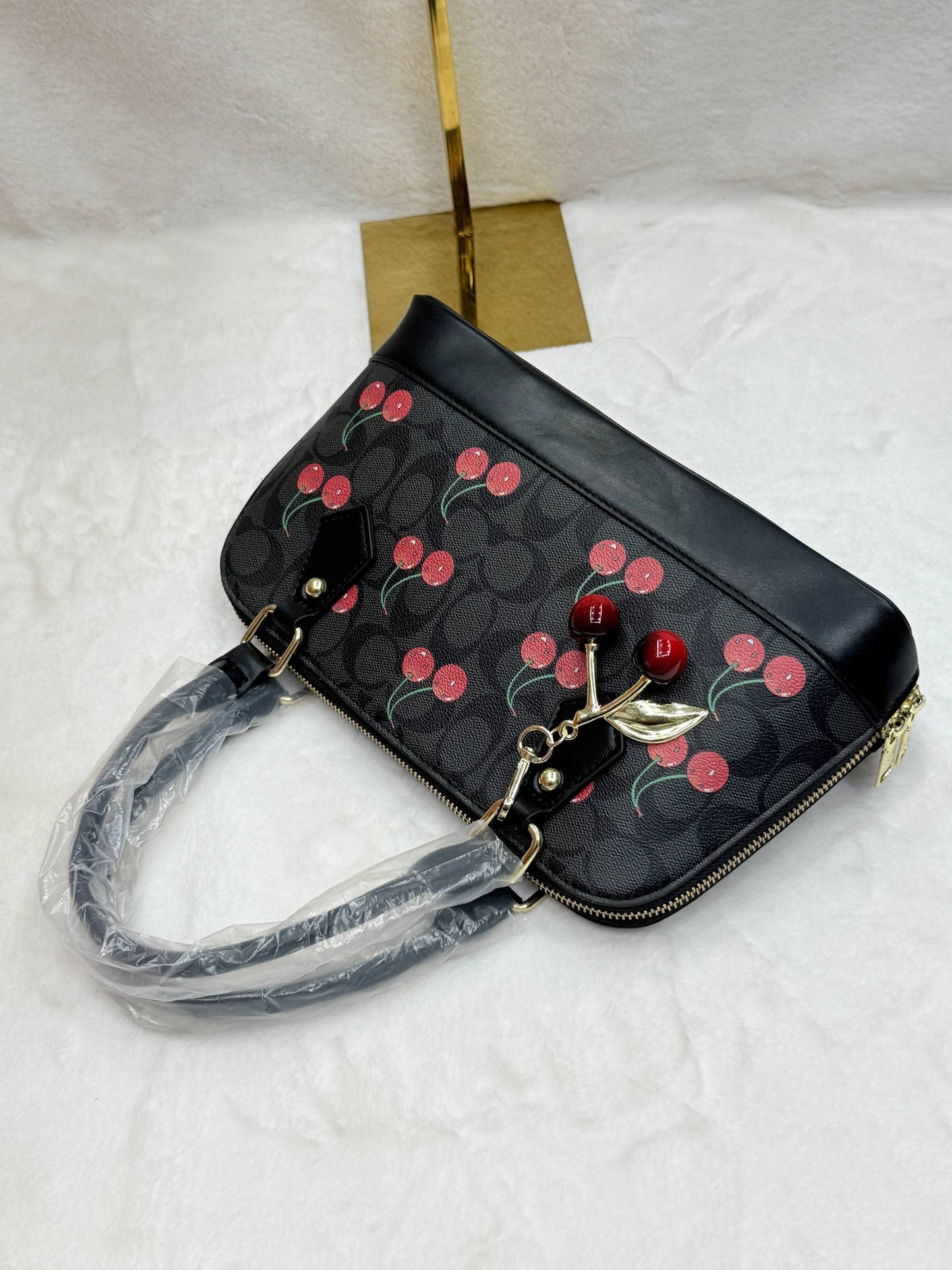 Everyday Shoulder Bag - full front flat lay