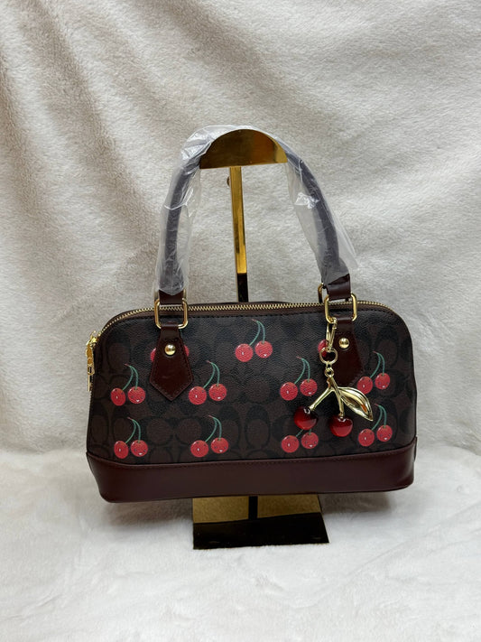 Everyday Shoulder Bag for women - front view - PU leather - Asoyat