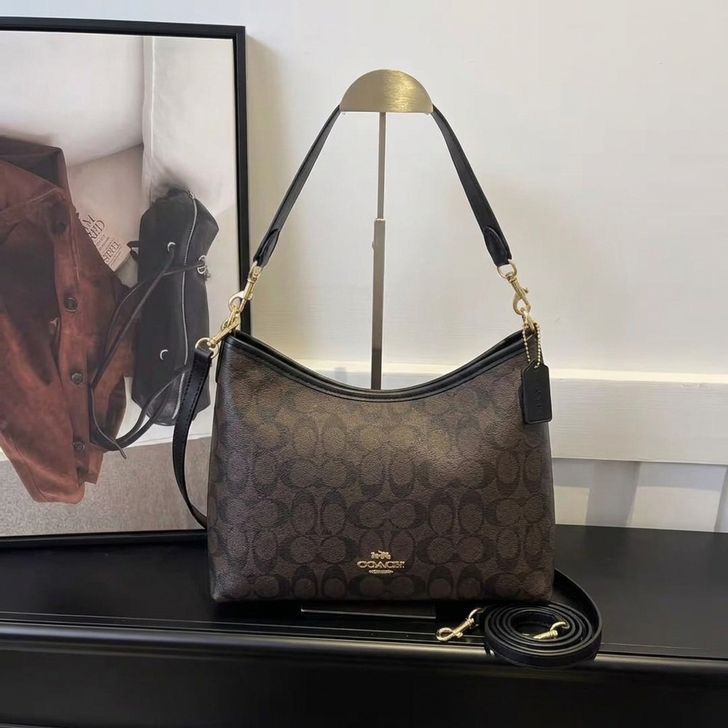 The Classic Shoulder Bag
