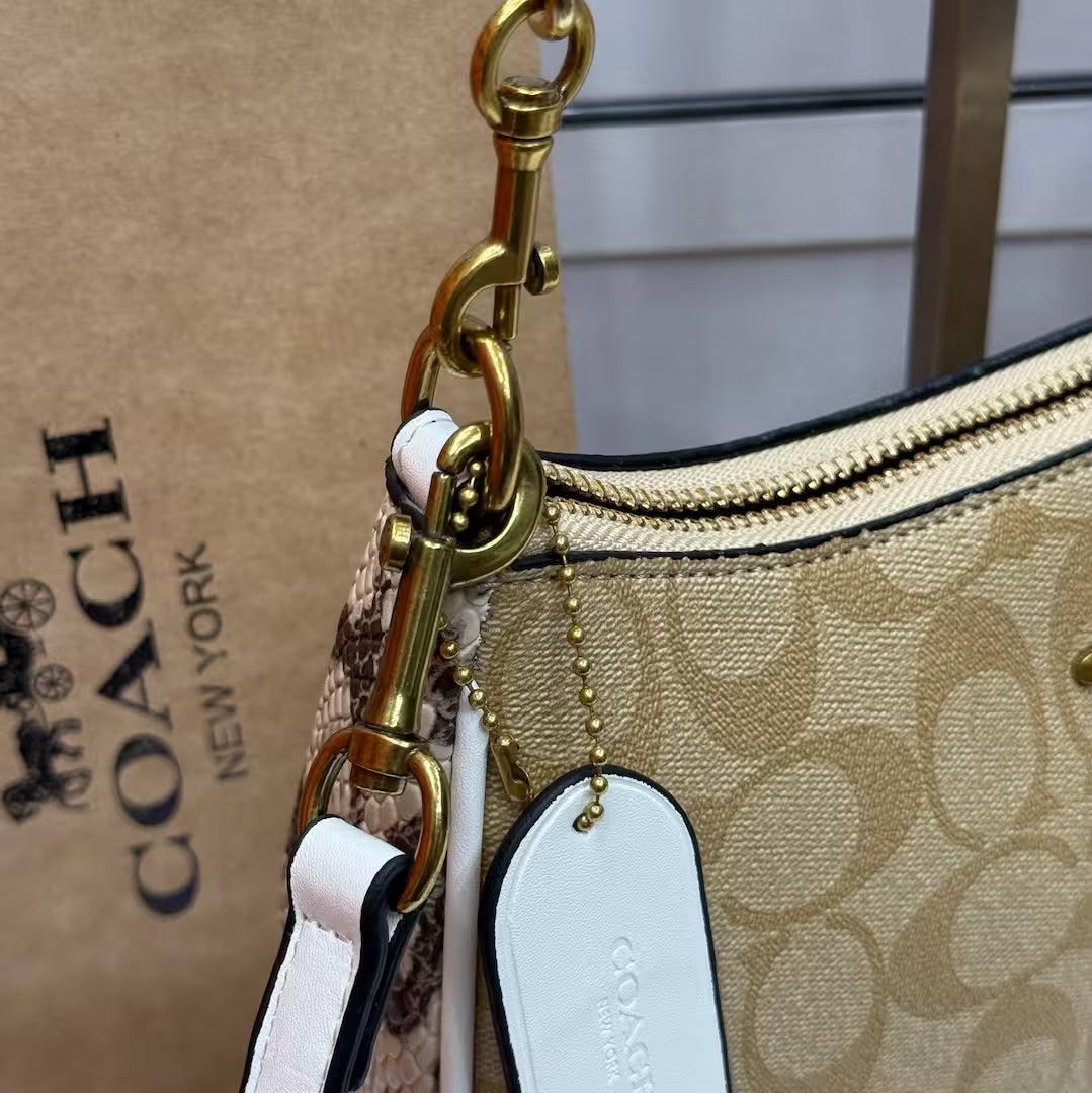 The Compact Shoulder Bag