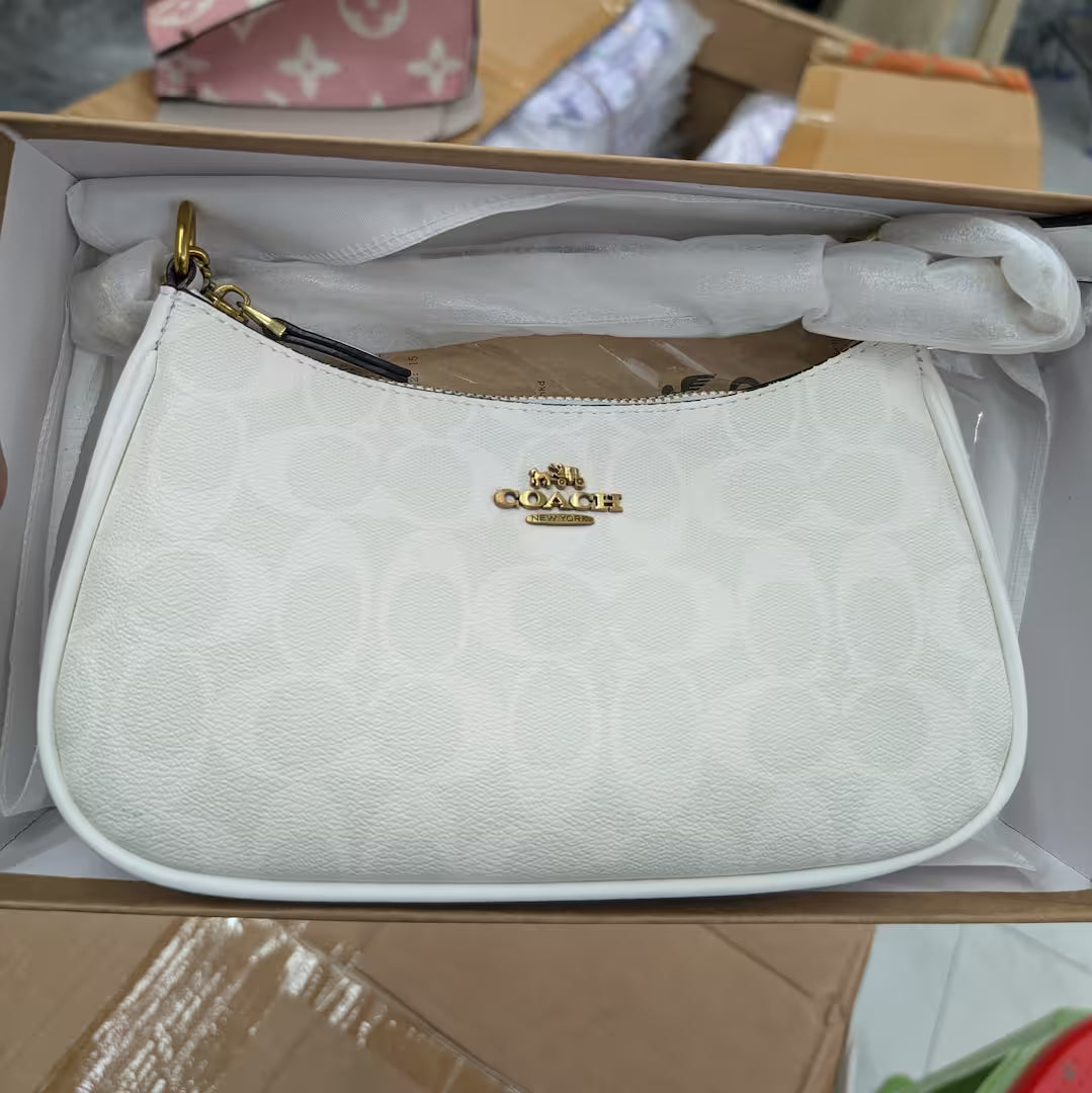 The Compact Shoulder Bag
