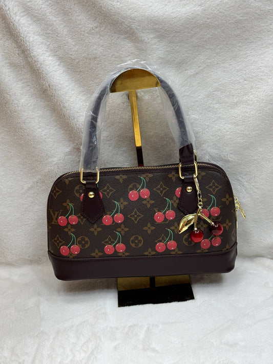 Everyday Shoulder Bag - side profile view